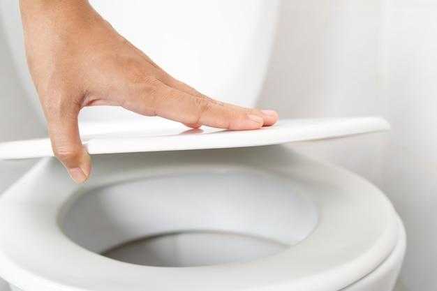How To Get Poop Stains Off Toilet Seat 