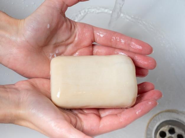  How To Remove Soap Residue From Skin 