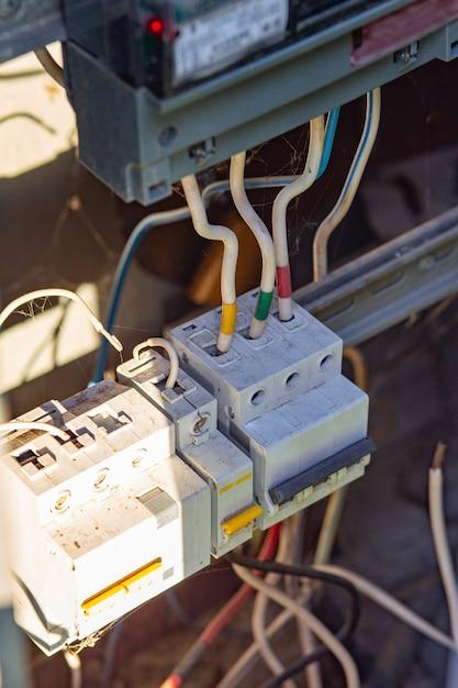  How To Run Wire From Meter To Breaker Box 