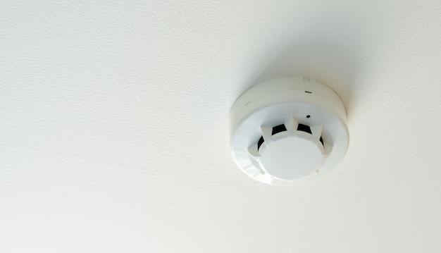  How To Tell If Smoke Detector Needs New Battery 