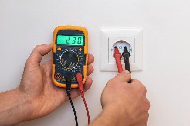 How To Test An Outlet Without A Multimeter 