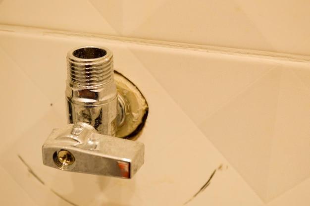  How To Turn On A Shower With 3 Knobs 