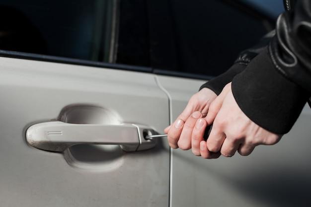  How To Unlock A Car Door With A Screwdriver 