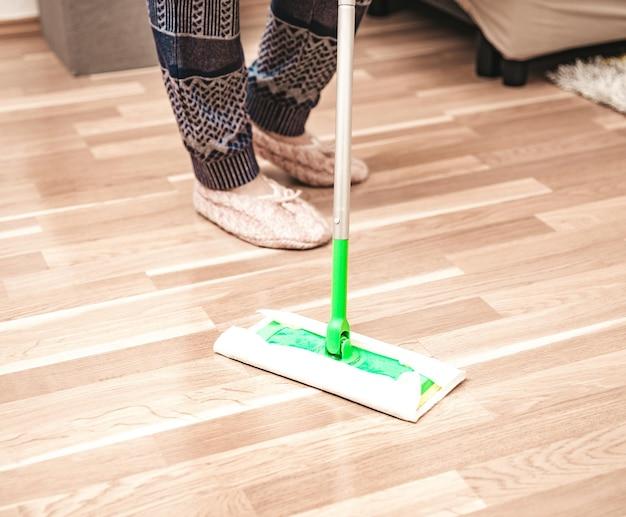  Is It Better To Use A Mop Or Swiffer 