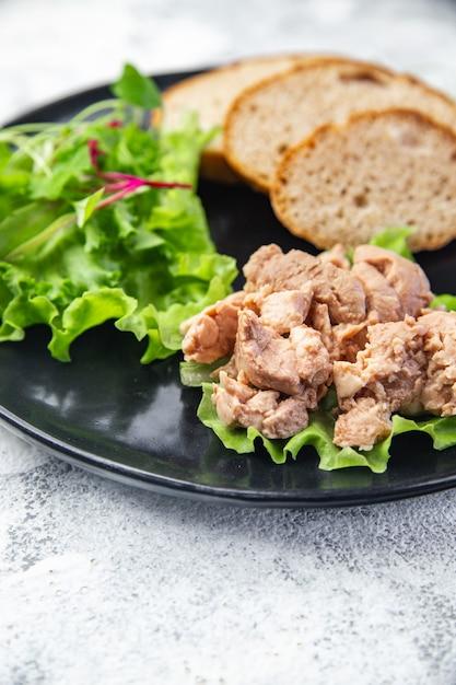 Is it safe to eat fish liver? 