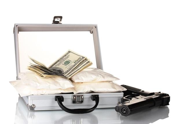 Is It Safe To Put Cash In Checked Luggage 