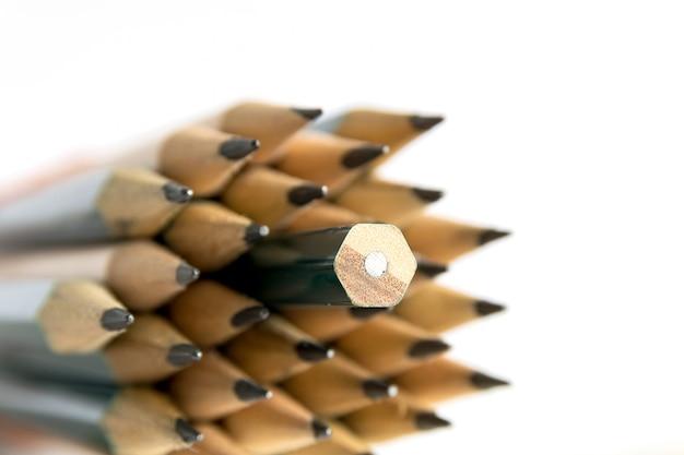 Is Pencil Lead A Metal 