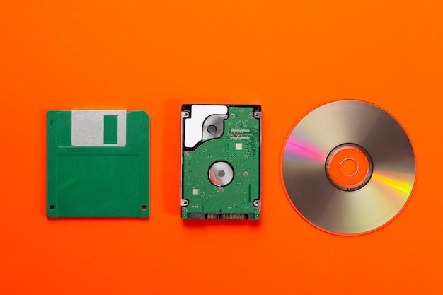 What is the difference between storage media and storage device? 