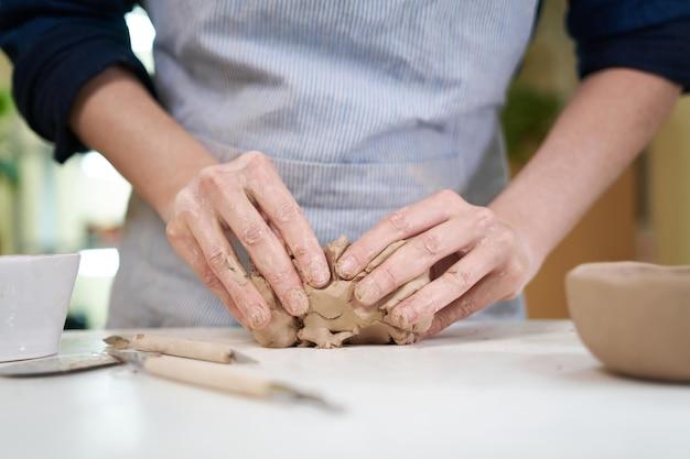  What Is The Difference Between Wedging And Kneading Clay 