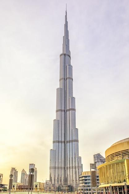 How Many Floors Is Burj Khalifa 