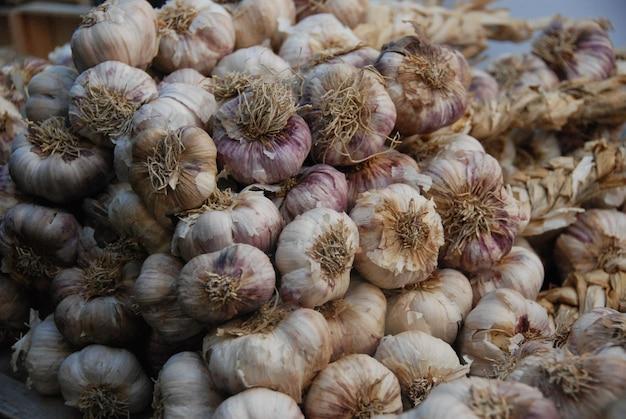 What Does A Pound Of Garlic Look Like 