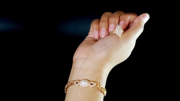 What Hand Do You Wear A Hematite Bracelet On 