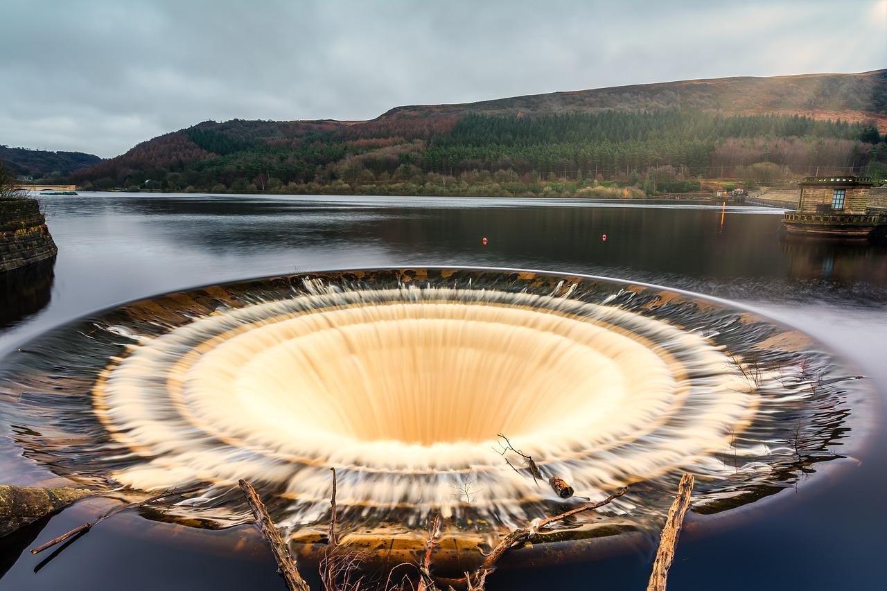 What Is A Plughole In A Reservoir 