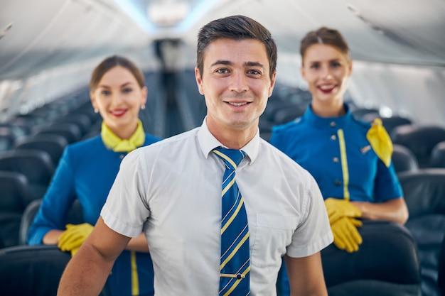 What is the difference between cabin crew and ground staff? 