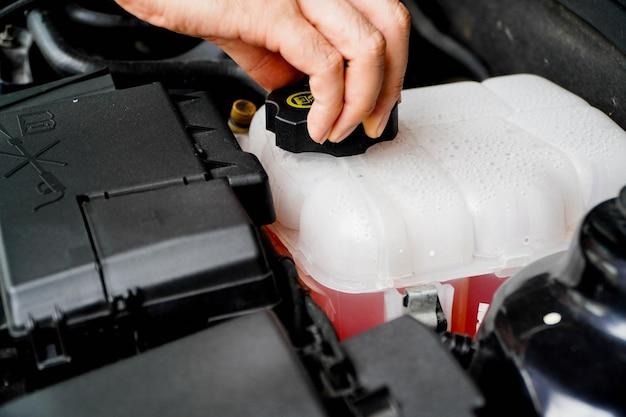 What is the difference between green coolant and pink coolant? 