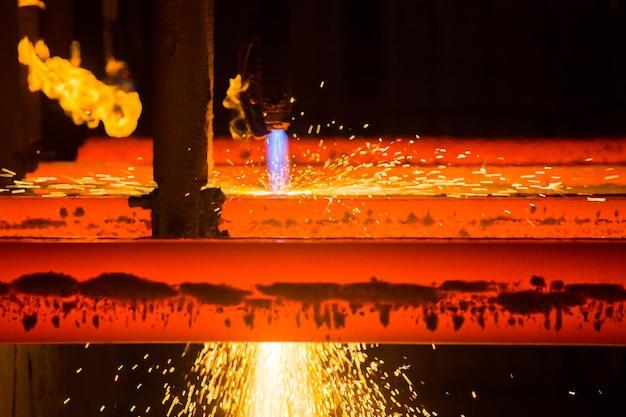  What Is The Temperature Of Red Hot Steel 