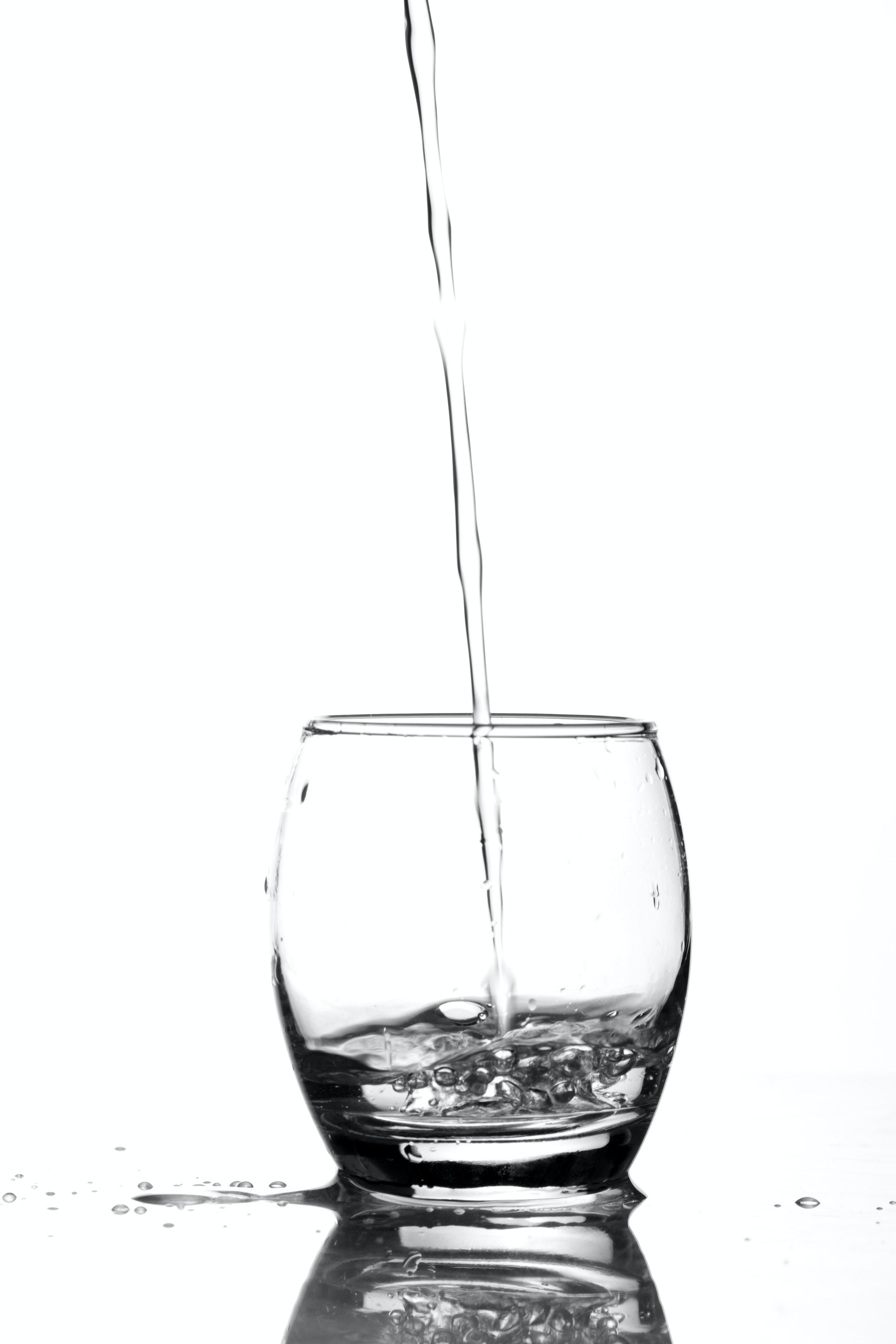 What Is The Difference Between A Glass Of Water And A Cup Of Water 