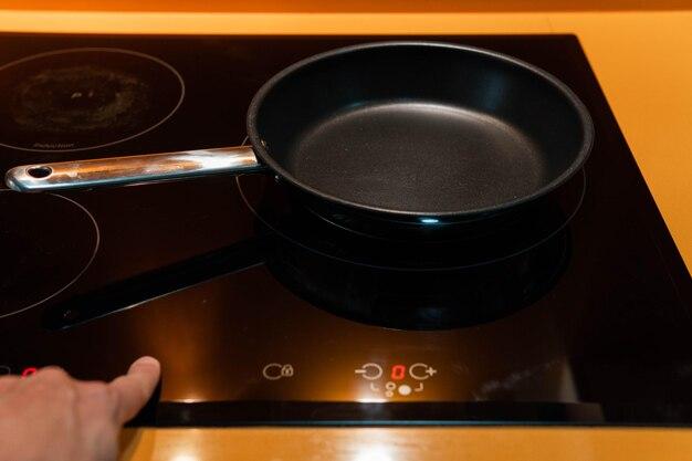Whats The Difference Between Induction Pans And Normal Pans 