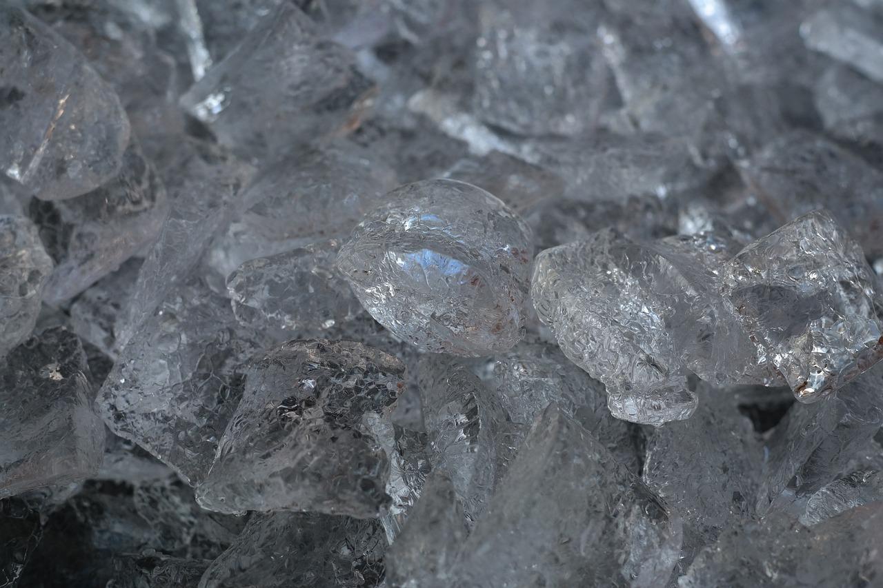  What Temperature Does Quartz Glass Melt At 