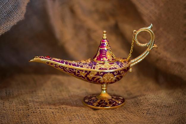  Why Is Aladdin Lamp Called A Lamp 